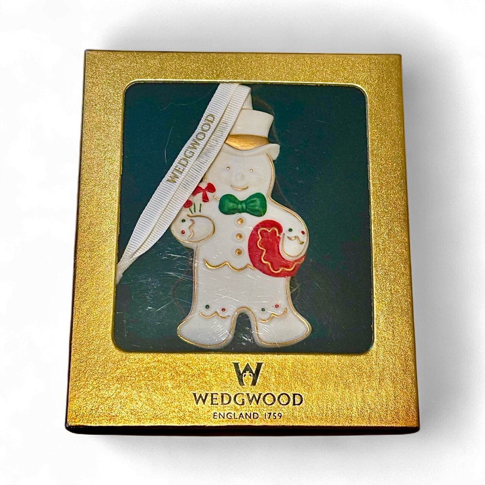 Wedgwood Vintage Gold and White Gingerbread Ornament NIB